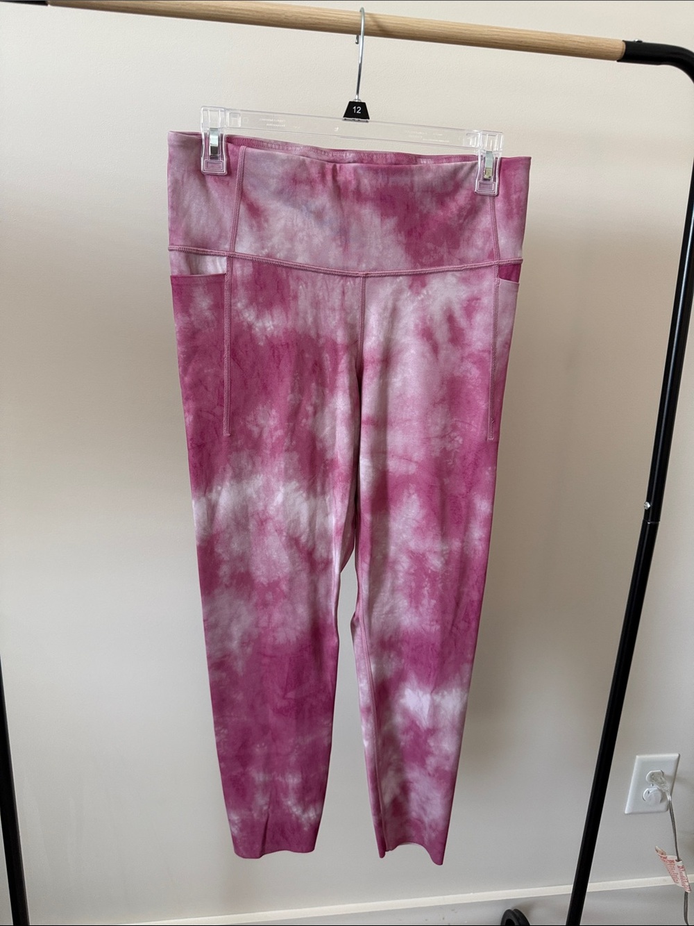 Gap pink tie dye athletic leggings with pocket